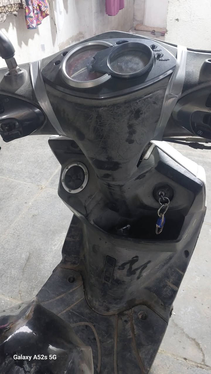 السلام عليكم  سكنس  نوزل خطين للبيع مجفت جديد الله شاهد بس تأخر بالتشغيل الصبح  متوازي  على البيع كوم حديد  اتصل خاص وتدلل الرقم ***********
