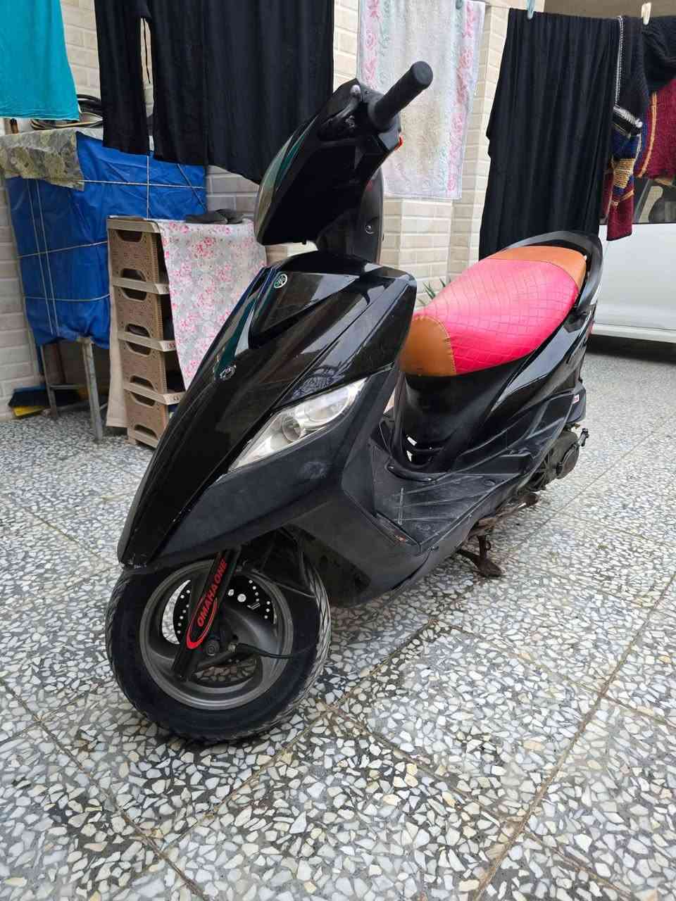 السلام عليكم دراجه ثعلب لون اسود شلعه و معدل دراجه تلمع لمه من النضافه نقصها بس باتري سلف شغال عل فحص كامله مابيها اني نقص انكر و اطلع بلاديه من البجم للبجم السعر 450 للتواصل او استفسار ***********
