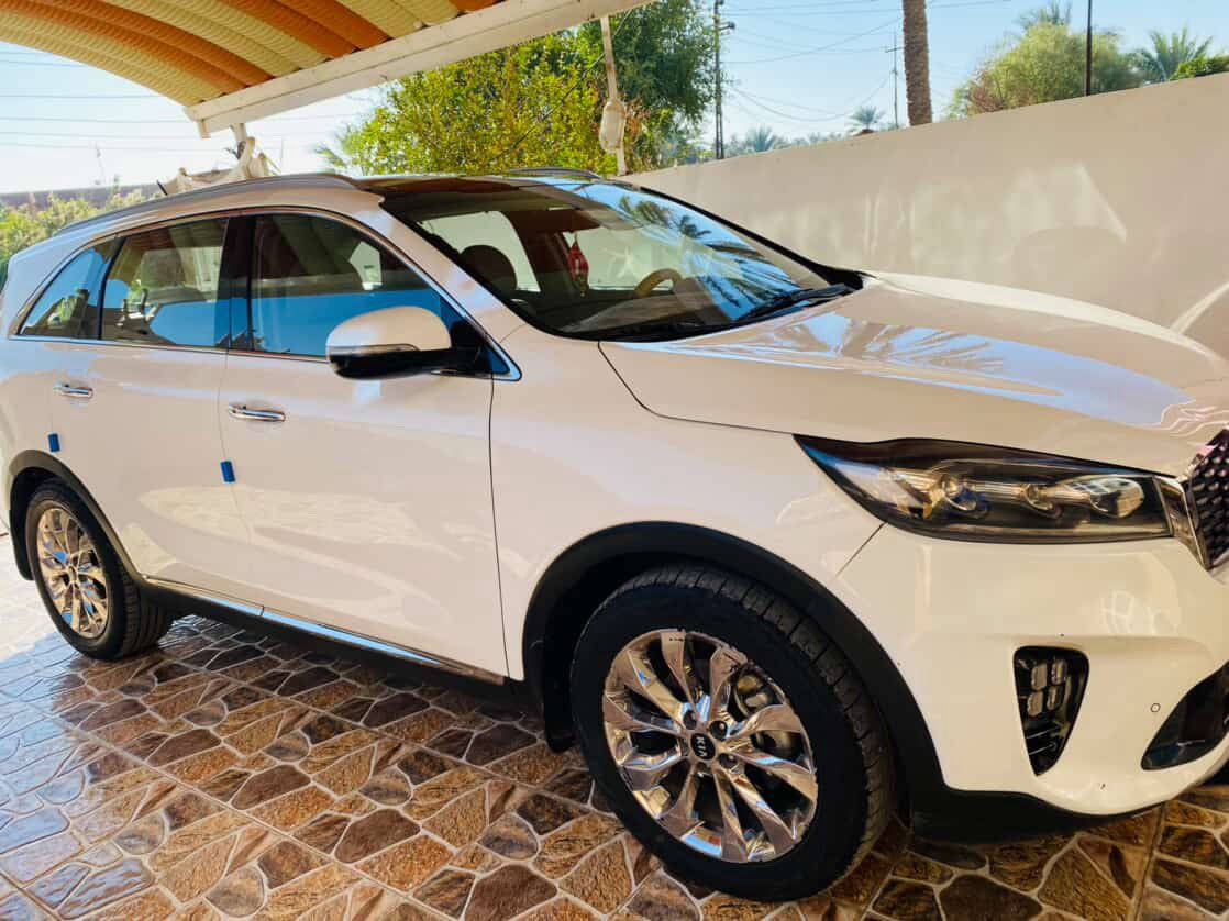 السلام عليكم
للبيع سورنتو 2020 خليجي كفالة عامة ماشية 75 الف  رقم بغداد
بوضع الشركة  
فول مواصفات 
محرك 6 سلندر 
بانوراما 
شاشه جبيره
بصمة تشغيل وابواب 
صندوق كهربائي 
نظام ترحيب بالابواب 
كاميرا خلفيه
بردات خلفية بلادي  
حساس امامي خلفي 
تحكمات ستيرن
7 راكب 
وبقية المواصفات الفول بالسورنتو 
السيارة جديدة واستخدام شخصي قليل وبدون نقص جاهزة ومال جناي 
السعر 300 ورقة 
مكانها ديالى / الخالص 
للأستفسار .  ***********
