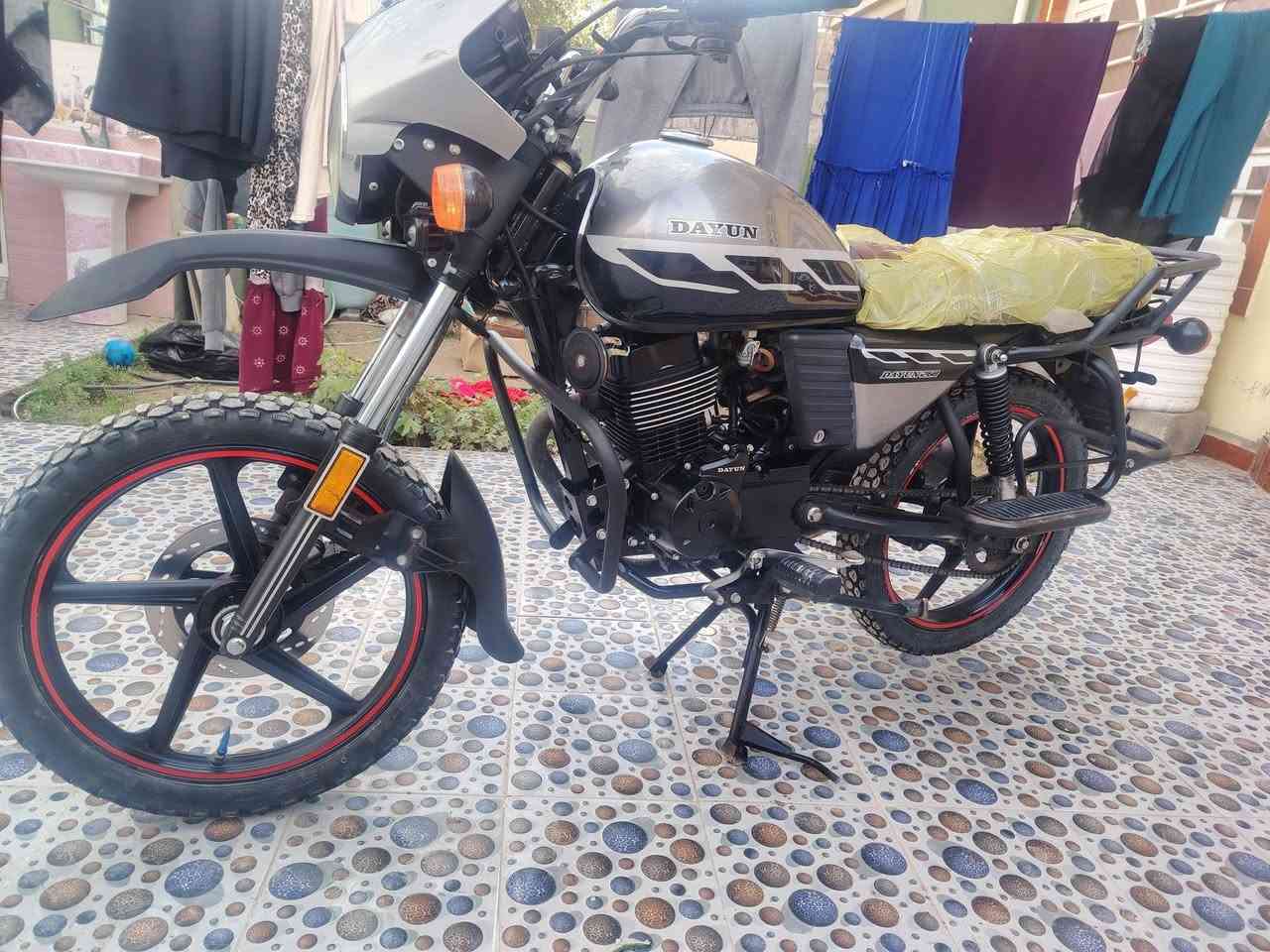 ديوان جبلي موديل 23 أوراق كامله شرط الترقيم نضيفه كلش مال جناي للبيع السعر مليون و٦٠٠ مكاني بعقوبه كاطون الرازي شارع حسن أبو الكاز ***********
