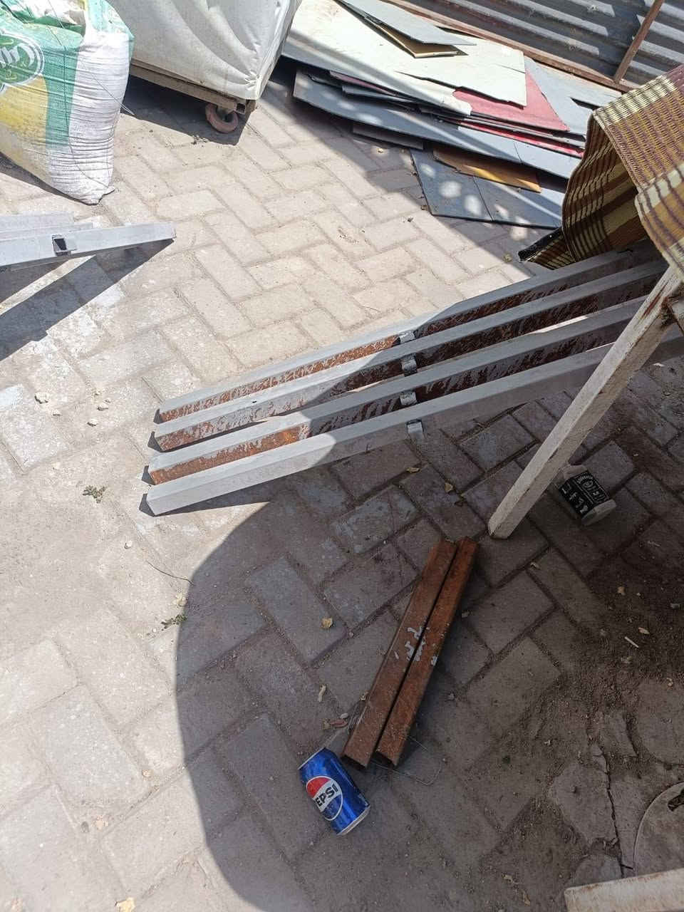 سلام عليكم جادر موكب تفصال جديد 6في4 العنوان بغداد المدينه الرقم ***********

