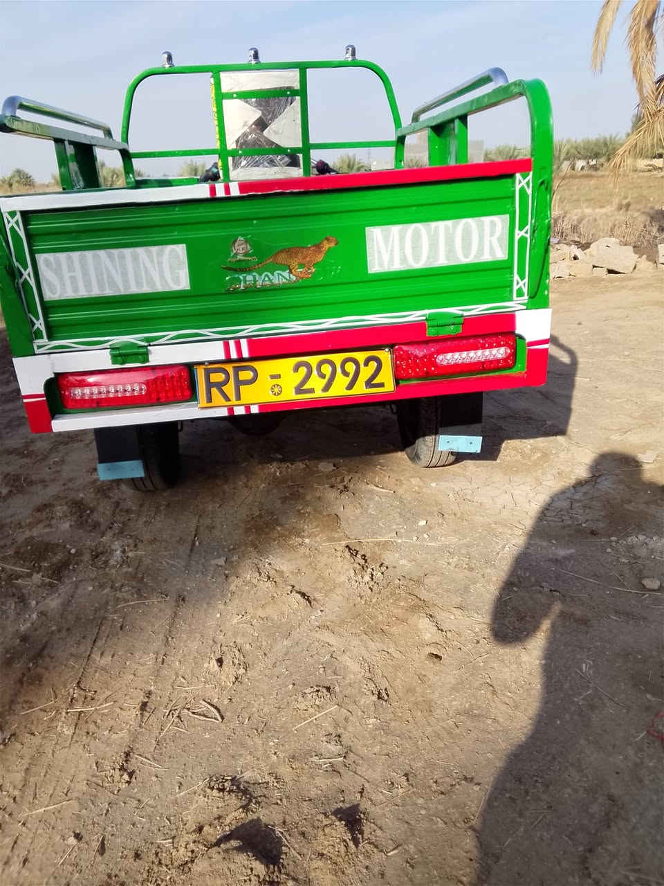 سلام عليكم ستوته البيع مكفولة كفاله عامه وراق اصليه وكيله بلال شاصي ركبه كفاله موديل 2021  سعره 1550 وبيه مجال بصيط مكاني بابل شوملي رقم ***********
