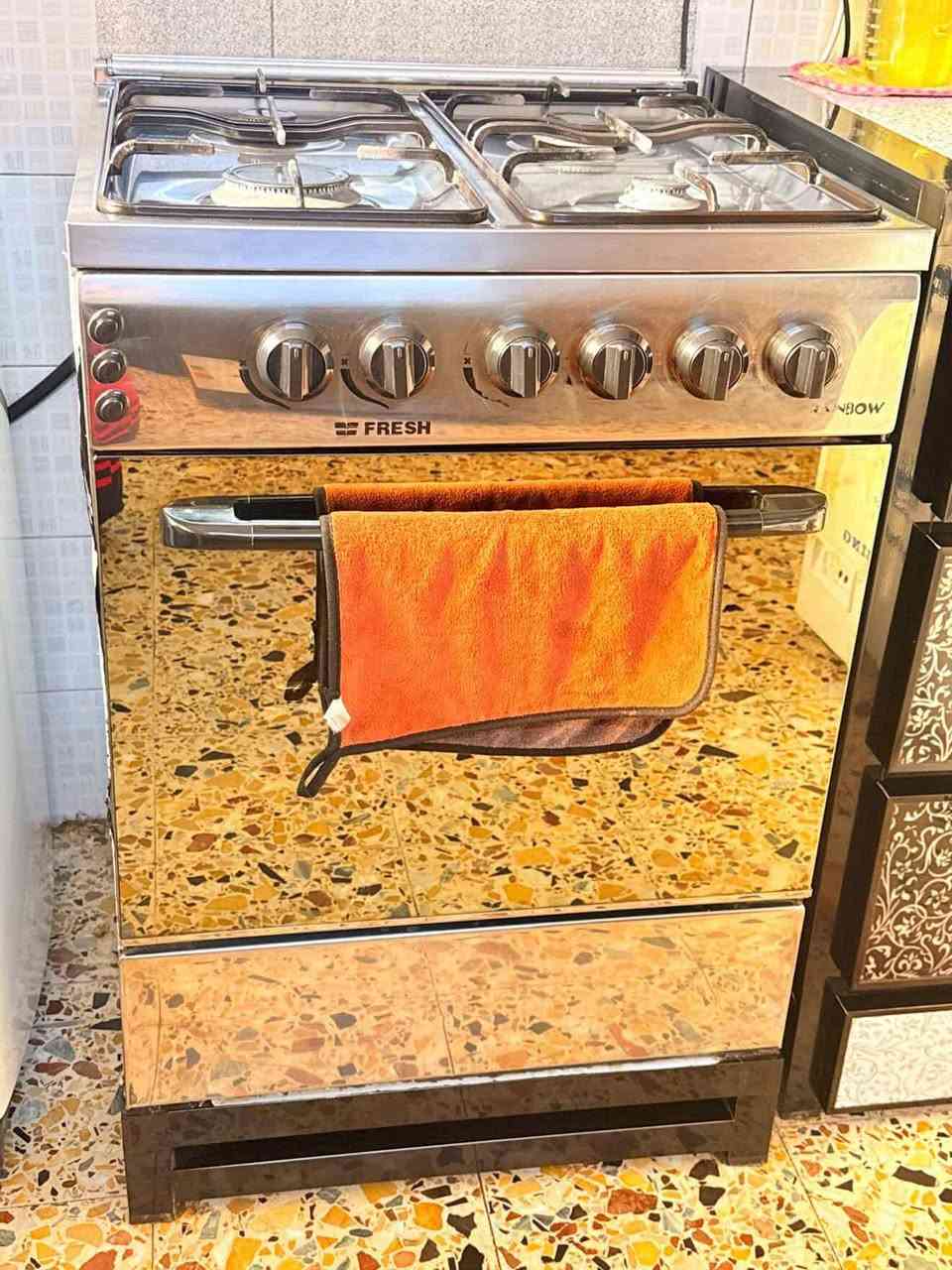 أثاث للبيع للاستفسار على الرقم ***********
