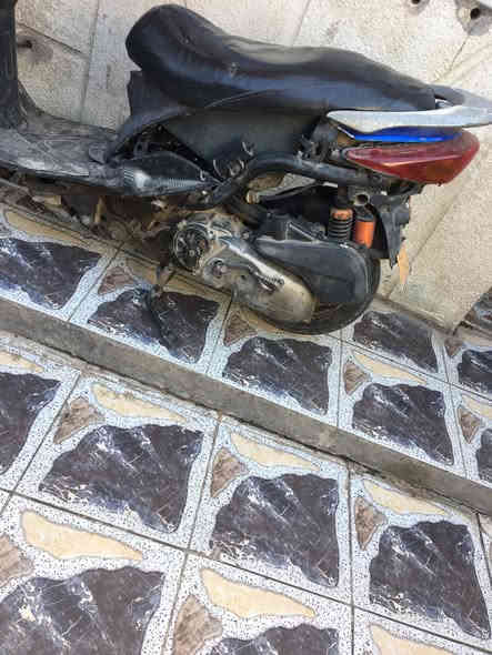 السلام عليكم دراجه يوماها بريز سرعه ١٤٠للبيع الدراجه بيه مكينه تخبل لانضوح ولاتنقيص ولاتبخير شغاله سلف وهندر كهربائياته شغاله نقصه كفرات السعر ٢٥٠ الرقم *********** المكان حي الجهاد
