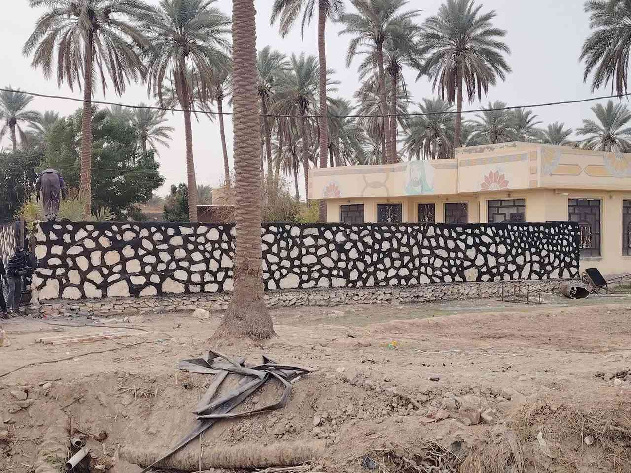 ختصاص تغليف شاطيلت و تغليف سواجي و بناء سيجه بناء حجر درجة اول كرسته وعمل الستفسار  ***********
