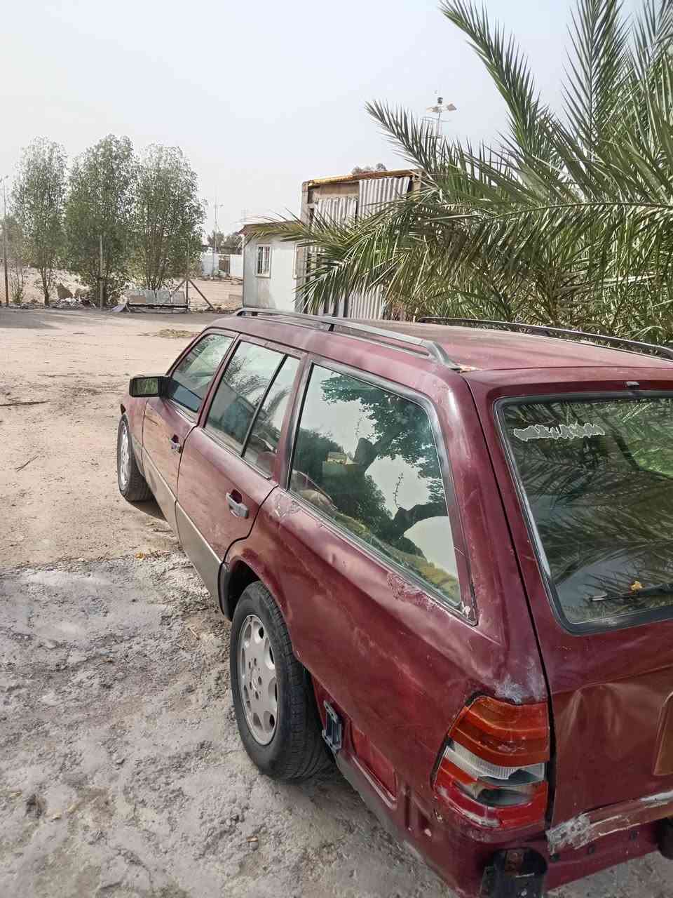 السلام عليكم مارسيدس ستين  لبيع مديل ٩١ رقم ميسان السعر ٢٨ وبيه مجال قليل العنوان البصره قضاء الصادق بأهله ***********
