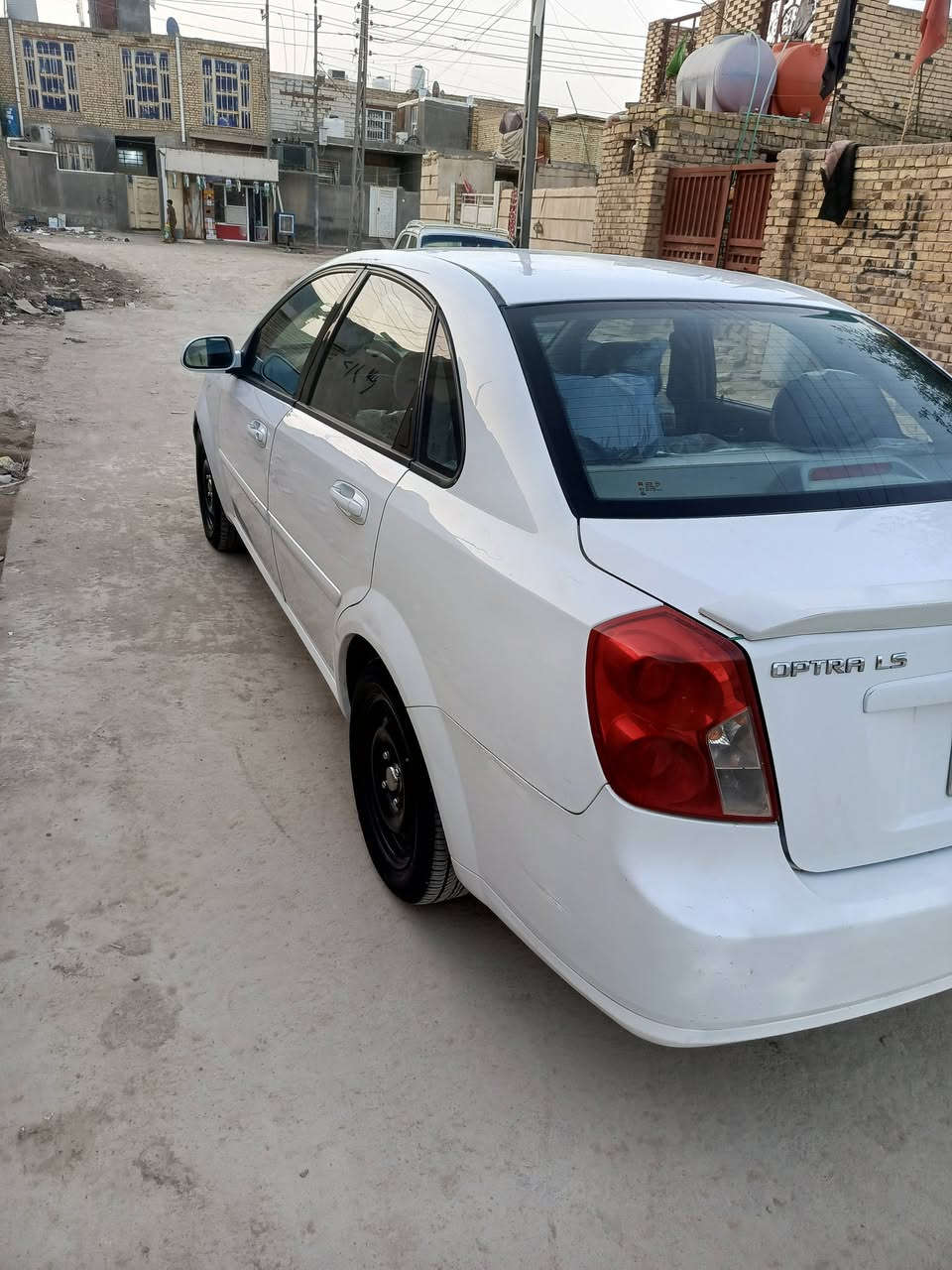 اوبتره موديل 2011 رقم ذي قار مكفوله من صبغ وتبديل مكينه اوكير مكفولات حداديه جديده تبريد ثلج سعره 78  مكان السياره ذي قار الشطره للستفسار اتصل على رقم  ***********
