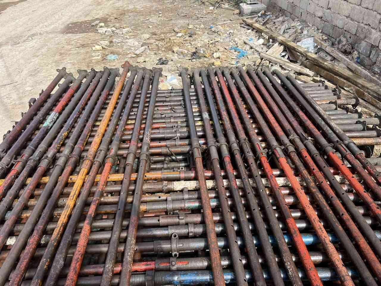 جكات 4 متر لبيع العدد 100؟ السعر مناسب ***********
