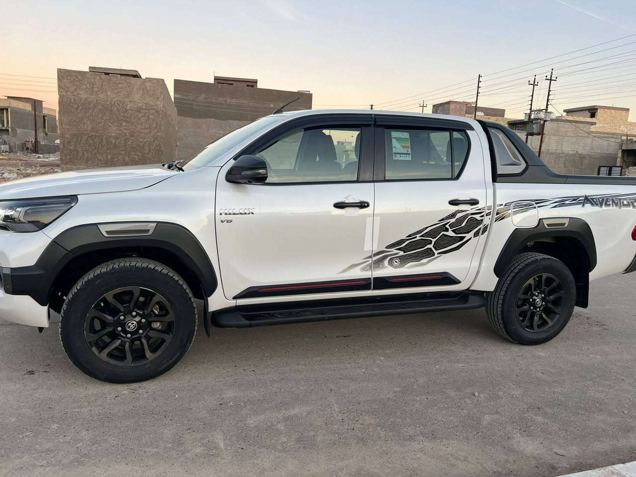 سلام عليكم بيكم هايلوكس البيع فنجار موديل 2023مكفولا كفاله عامه من كلشي سعودي ماشيه 90الف رقم بغداد دوالي ألماني تحويل مباشر السعر 375ورقه وبيها مجال مكان السياره بغداد الهاتف ***********
