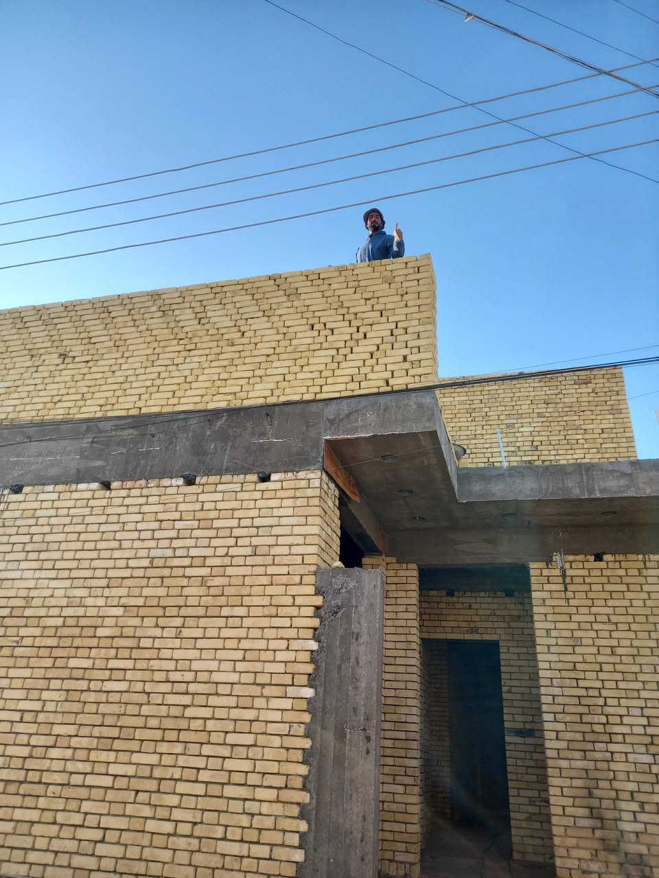 اللهم صل ع محمد وال محمد تم هذا البناء مواد وعمل بناء ابيوت هياكل وهذا رقمي ***********
