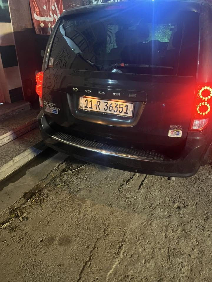 السلام عليكم
دوج كراند كرفان ٢٠١٢
٦ سلندر ٣٦٠٠ المرغوب 
اللون فيلي sxt 

كلين بدون حادث 
كشنات منفصل قماش 
مكينه أخت الجديده 
كير مبدل جديد 
تبريد خير من الله 
حداديه جديده 
تايرات نظيفه ويل اسود 
عبوه فيت بم اصليه وكاله جديده 
لايت ليد سكن ليد
كشر نظيف 
غرفه نظيف جدا 
بيبان ميكانيكي 
بصمتين 
كامره خلفيه 
شاشه 
كشن سايق كهرباء 
أربع جامات كهرباء 
سنويه هزه جديده لل ٣٠ باسمي 
السعر ١٣٠ وبيه مجال بسيط حك الجيه 
سياره أي نقص مابيه تاخذه متصرف عليه 
مكان السياره بغداد حي القاهره 
***********
