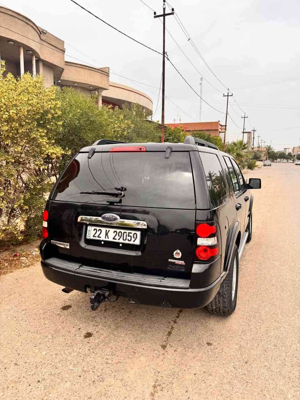 فورد اكسبلور 2007 رقم شمالي اربيل شرط التحويل والغرامات مكفوله من الصبغ بي طخه خفيفه جداً باب خلف السايق موضح بالصوره كير محرك جديد تراي وين ما تريد مكان السياره كركوك السعر 100 وبي مجال *********** كركوك, العراق
