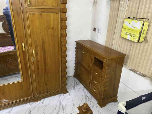 السلام عليكم غراض للبيع غرفة نوم شغل عراقي وتصميم تركي بيبان سلايت وجرارات سلايت شغل درجه اولا مو سوكي امفصلها 4 ملاين وربع رايدها مليونين وتخم تفصال سعره 300 الف نضيف ومابي اي ضرر وميز ابلزمه 50 الف وميز طعام نضيف جدن سعره 100 الف وجربايه اطفال جديده مال امزون سعرها 50 الف وكاونتر المنيم سنكه مرمر نضيف كلش سعره 500 الف وعرباته اطفال جديده ماركه سعرها 60 الف وكاروك بعده بل كارتون مستخدم مرتين سعره 60 الف  وطباخ سعره 100 الف مكاني بغداد الجديدة ***********
