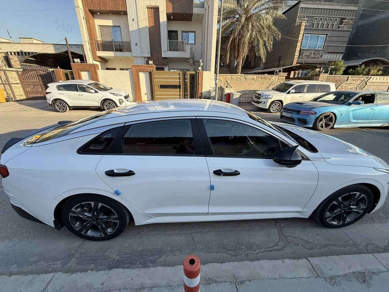 السلام عليكم 
K5 2022 خليجي

محرك 2.0 الفين دوش المرغوب
ضمان الدولية بعدها بالضمان

المواصفات :
رقم بغداد
دخول ذكي + تشغيل عن بعد
شاشة اصيلة + كامره دوارة
حساسات امامي خلفي
مصابيح زنون +led
اضائه ضبابية
مقاعد بعدها جديدة مغلفهم
مقعد السايق كهرباء
مثبت سرعة
تحكمات ستيرن فول
كير ٨ نمر
٥ وضعيات قيادة
مري قلاب
تبريد قطعتين
تبريد منفصل
محرك كير شرط بلاديات
السيارة كفالة عامة بيها رصعة مرجعة بارد ع كد اصبع فقط
مكان السيارة بغداد / زيونة
للاستفسار 
***********
