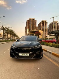 موستنك ماك E 2023 ماشيه 47 الف ميل  فول مواصفات  صندوك كهرباء 5 كامرات...