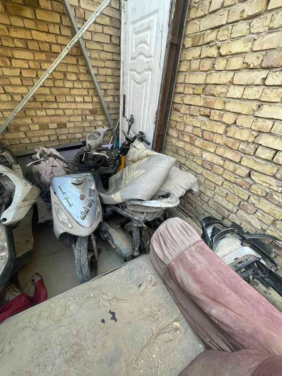 السلام عليكم دراجات كوم حديد عندي شغالات وعندي حديد وعندي كفرات أبيعهن جمله مكاني بغداد الثعالبه 
التواصل ***********￼
