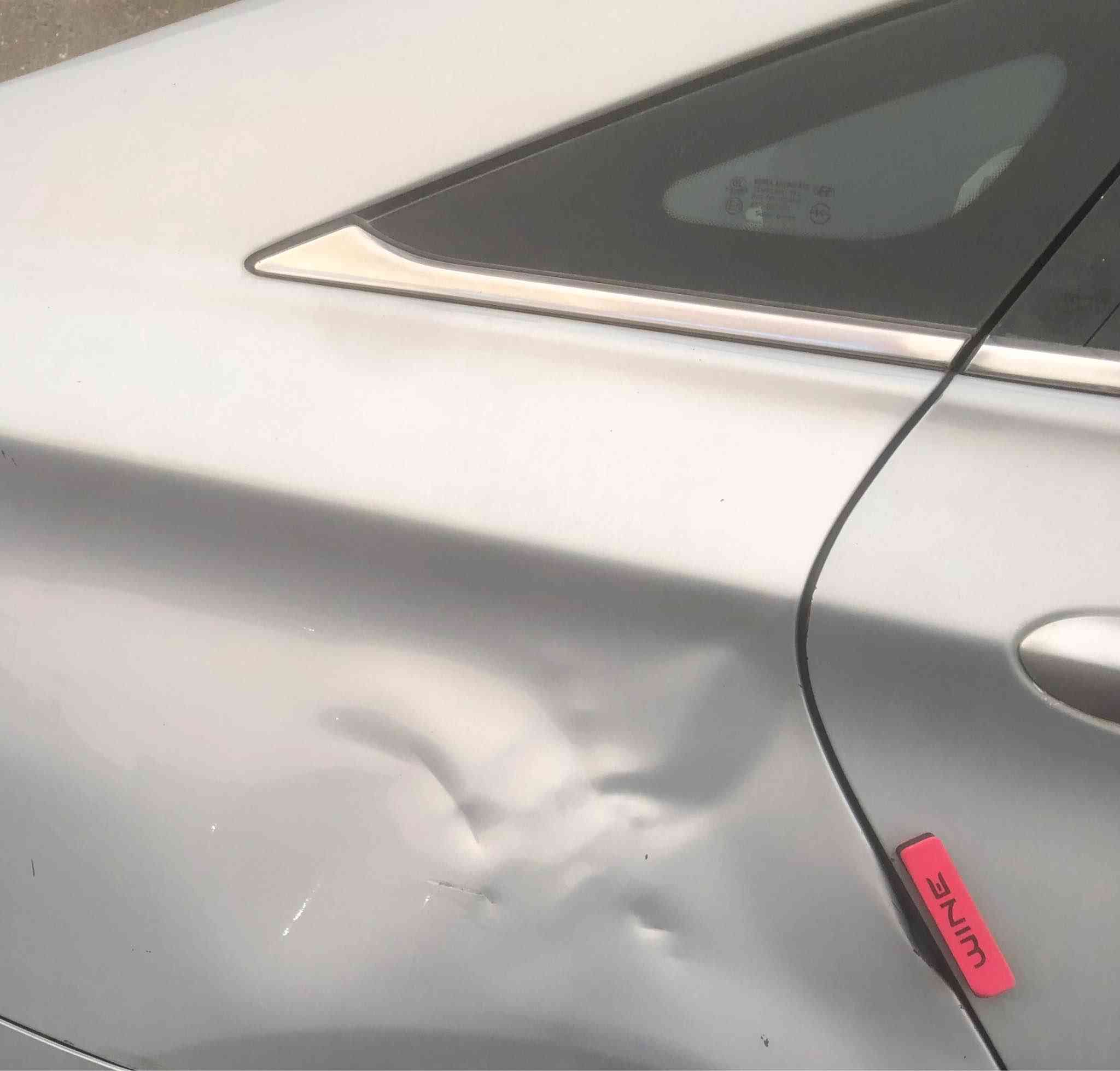 هونداي سوناتا وارد امريكي '

2013 مديل  ماشيه ١٧٠ 

GDI -GLS 2.4 L4Cl- فئه المحرك

الضرر . بنید. مبدل

بابين جهه العبري رش خفیف اثر شخوط بدون تبدیل او

معجون

تحكم ستيرن

نظام التراكشن + ABS

نظام Eco

شاشه كبيره

دمام خلفي.

حداديه جديده  تخم تاير مشلن الايطالي باتري جديد رقم المثنى باسمي مشروع وطني سنويه

لل ۲۷
   الناصريه مركز *********** ناصرية, ذي قار
