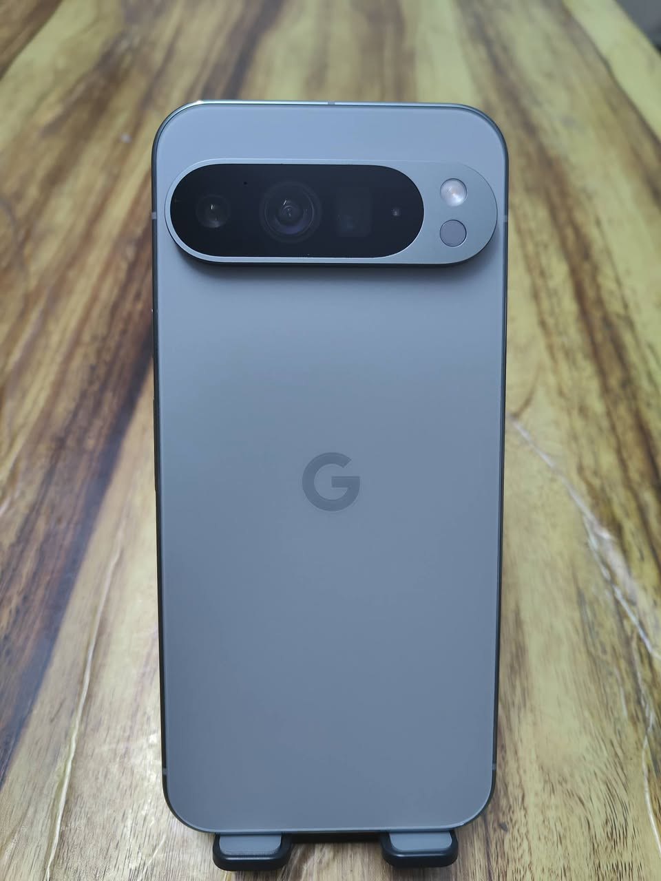 بكسل 9 برو إكس إل ذاكرة 256 لون اخضر 
عدد دورات الشحن 109
شبكة الاتصال مقفلة،، ممكن تنفتح تخطي أو رسمي
سعر 690 نهايته بدون مراوس 
***********
