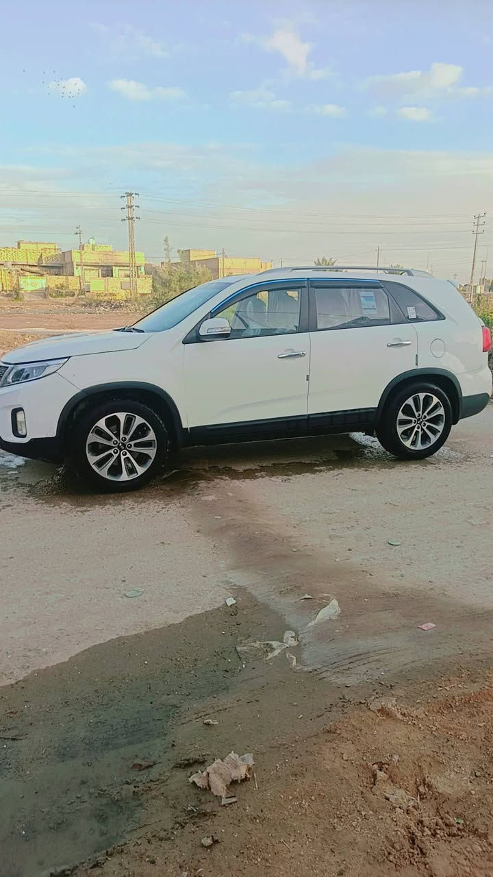 سلام عليكم بيع مستعجل سورنتو ٢٠١٤ خليجي محرك ٦سته سلندر ٧ راكب تبريد ٣ قطع محرك كير تبريد حداديه تخم تاير كارتون سياره بيهه مكانت صبغ  بدون معجون بدون دواخل ابيع احزام مكفوله من الكلبه سياره كلش حلوه بالعافيه ع ياخذهه السعر ١٤٧ وبيها مجال مكان سياره ديوانيه تفاصيل اكثر اتصال ***********
