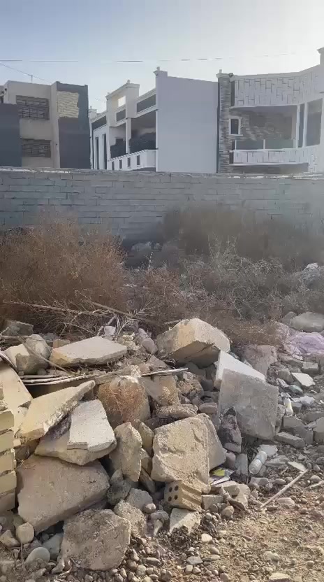 توجد قطعة 100متر بالغزالية للبيع طابو زراعي سند25كافة الخدمات وسعرها مناسب الاستفسار الاتصال ***********واتساب
