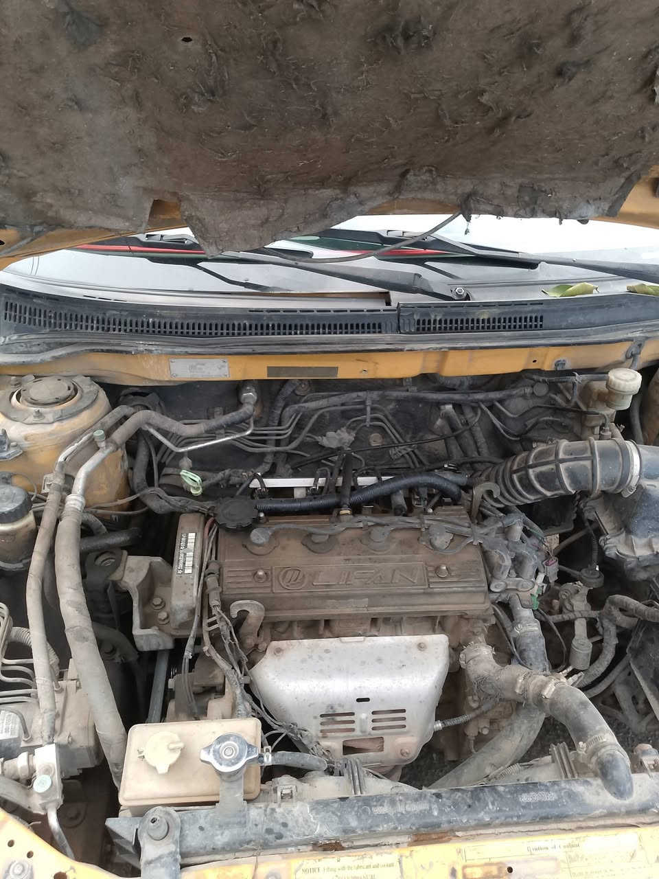 سلام عليكم
ليفان 2010
محرك نظيف /شركه
كير عادي نظيف /شركه
سنويه/2030
هيئه غرامات صفر 
كابون/ماستر
سعر 35بي مجال
واتساب /***********
