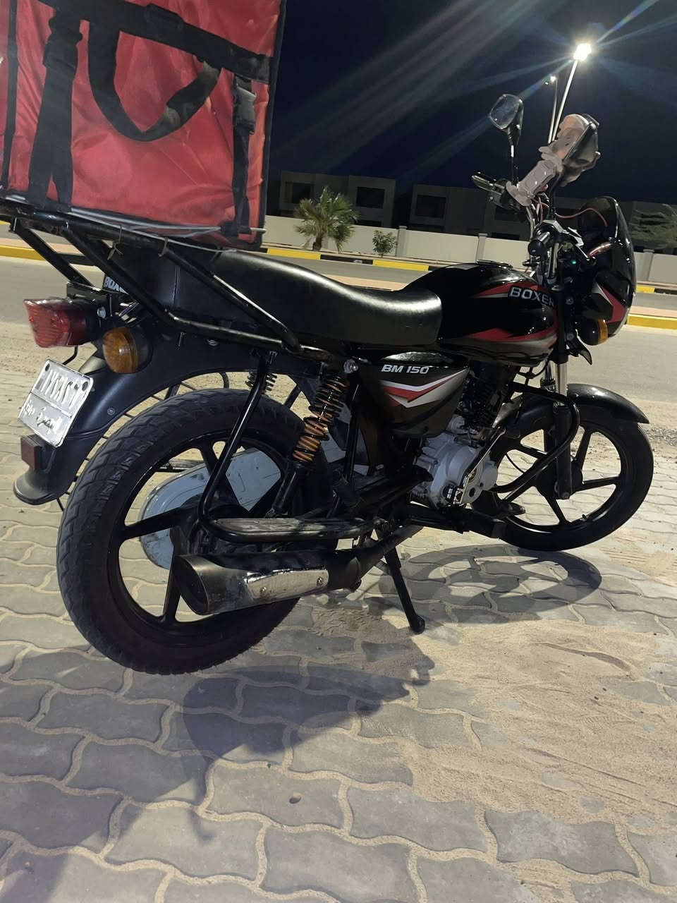 سلام عليكم دراجه بوكسر مديل 2021رقم وسنويه للبيع
دراجه حلوه كلشي بيها شغال وما بيها اينقص مجفته تجفيت شركه بدلت ولفات وزنجيل يم علي الصبيحاوي  ودراجه خير من الله 
السعر:1900وبيها مجال حك الجيه 
مكاني بصره قبله حي المهندسين
رقمي للتواصل :***********
