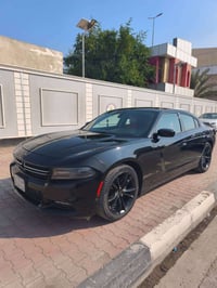 چارجر 2016 وارد امريكي.كفاله من الصبغ. بيهه قطعه وحده تبديل نفس اللون ...