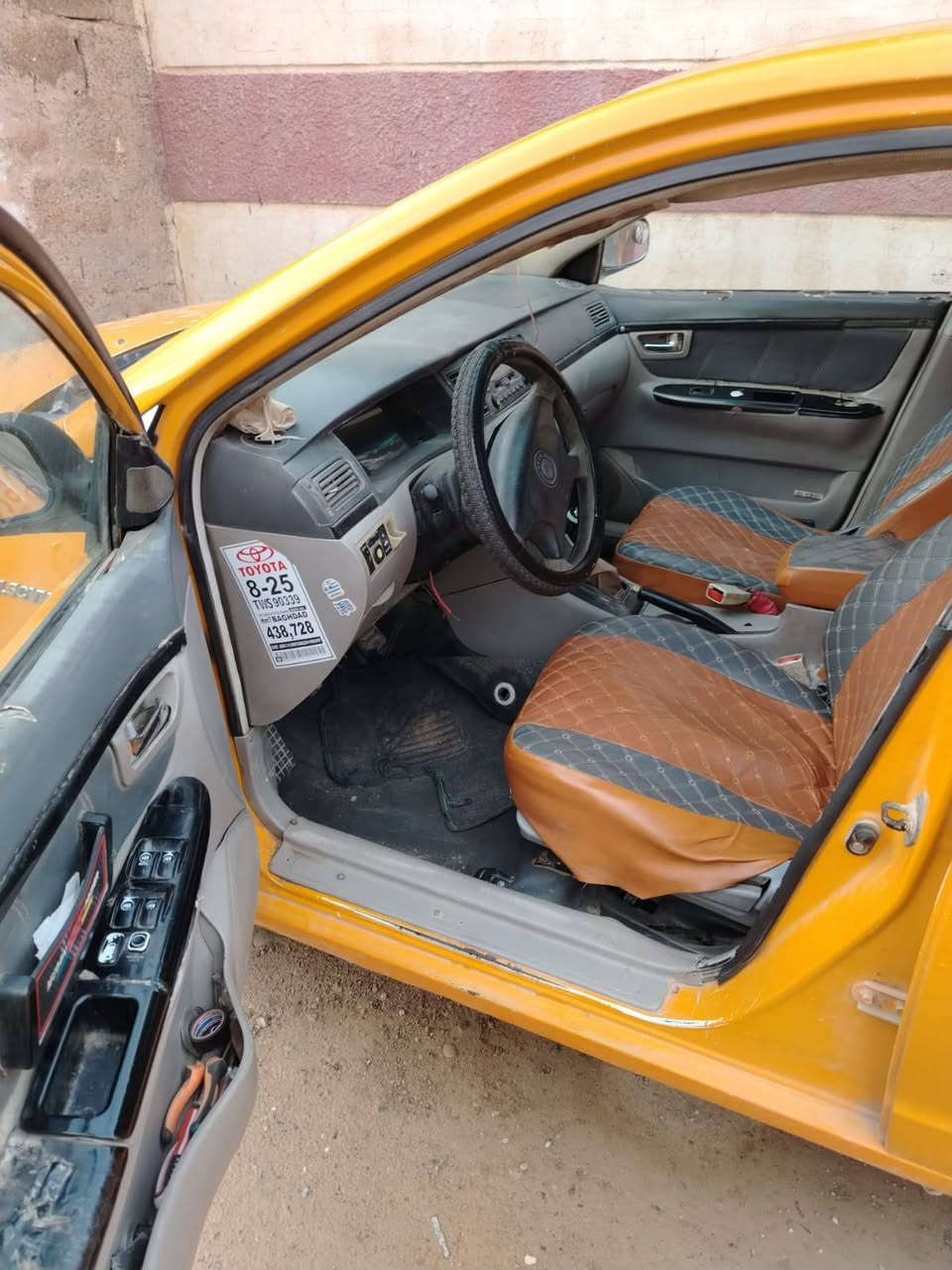 حرك1600 شبيه الكورلا كفاله عامه بيها قطعه بسيطه خياس سياره مابيها اي ضربه بلاديه رقم بغداد تخم تواير جدد باتري صدر نص عمر داخليه نضيفه المكينه بيا كازكيت حسب الاتفاق تريد عليك او علينا سعر 45وبيها مجال ***********  مكان صلاح الدين تكريت
