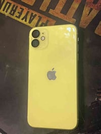 ايفون ١١ عادي ذاكره ١٢٨  بطاريه١٠٠ مستبدله فقط باقي كفاله  جهاز جديد ن...