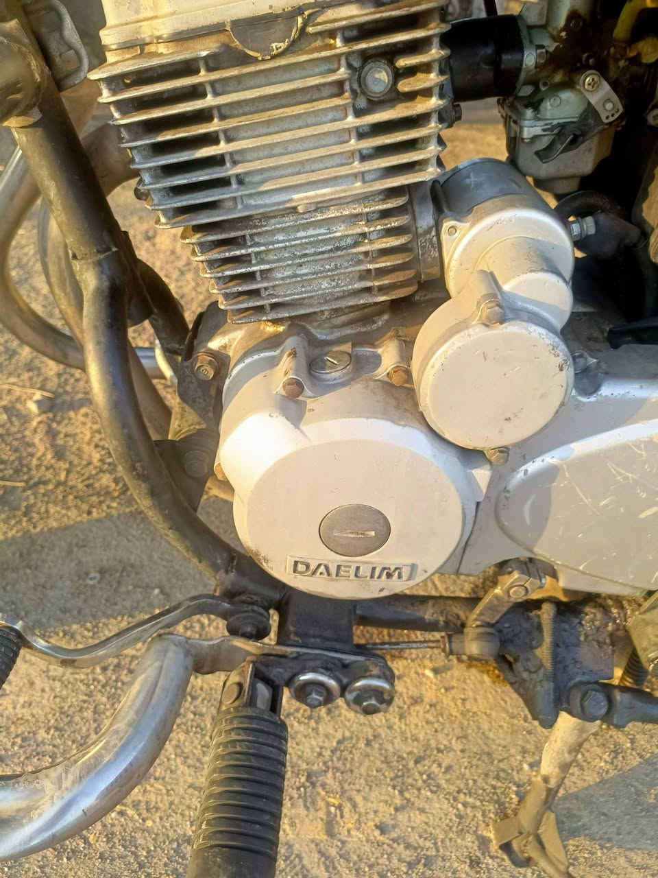 سلام عليكم ماطور دايلم للبيع كهربائيت كله شخاله محرك ناعم بس بيه خيط تبخير كله جديد   اتصل ودلل ***********
