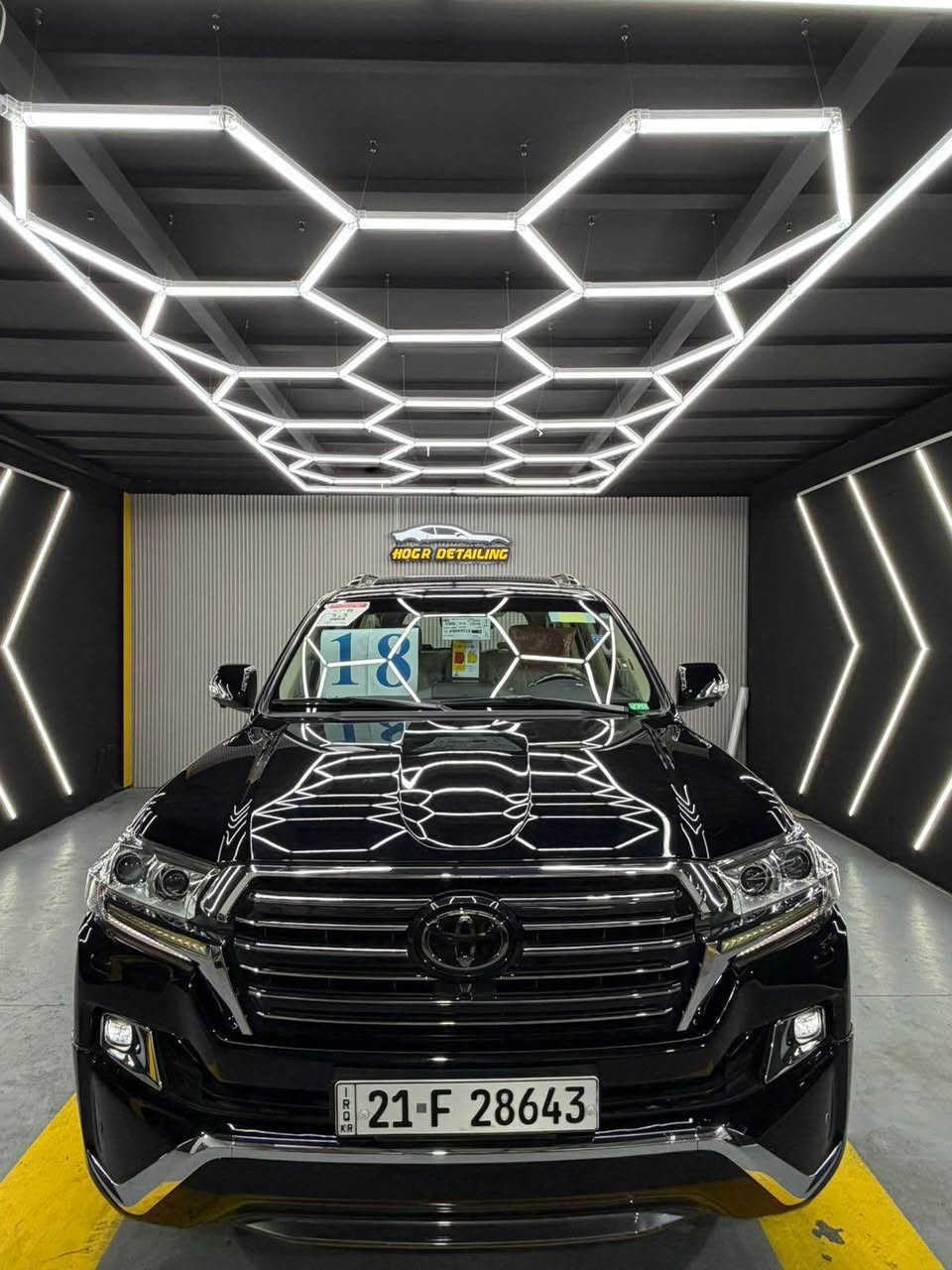 ﷽ 🙏🏻
تویوتا لاندکروز 2018 GXR مواصفات فطیم درجه ١ 
مسافە المقطوعە : ٦٣ الف کم حقیقی 
محرك ٨ سلندر ٤٦٠٠ کل غراض بلادی موجودە 🔷
الاخوان سیارە اخت زیرو علی وضعها شرکە ماکو نفسها 
سیارە حیل جدیدە و احلی من الصور كلش جديده .. 🔷

السعر / ٥١٠ و بیها مجال کلش بصیط 
مکان / السلیمانیە مرکز المدینە 
موبایل / ***********

🔷سیارە مکفولە کفالە عامە من کلشی دعامیە ل دعامیە بشرط بدون صبوغ بدون تبديل حیل حلوە و جدیدە ماشالله 
محرك و الگیر بشرط شهر مامفتوح و ماملعوب بیە بشرط بدون صوت او تبخیر او ای خلل جاهزە میە بل میە 🙏🏻

مواصفات فطیم درجه ١ 🔷
( فتحە ،، بصمە  ،، ٤ كاميرا ،، تشغیل عن بعد ،، کشنات جلد ،، طفايه ،، ثلاجە ،، کشن کهربائی ٣ دگم،، نیضام ئیکو ،، لایت حساس تنضیف لایت ،، مرایات شفط ،، حساسات امامی و خلفی ،، لایت لید و زینون بلادی ،، داخل بیجی ،، ستیرن فولیوم و بعد هوایە مواصفات بریم المعروفە ...) 

 4 تایرات بلادی جدیدە ...
سنویە و زنکە و رقم جدیدە ...
صدر و حدادیە بشرط کلش جاهزە ...
بدون ای خلل کهربائی بشرط .... السليمانية, العراق
