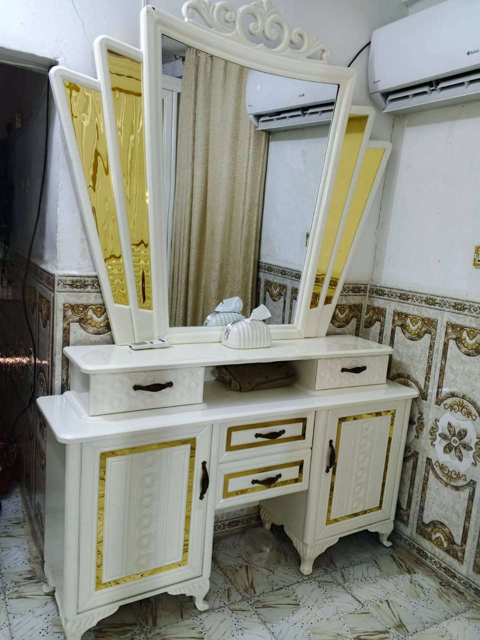 السلام عليكم غرفه صاج ١٠٠٪موديل مودرن درجه اولئ نظيفه كلش للاتصال *********** بغداد
