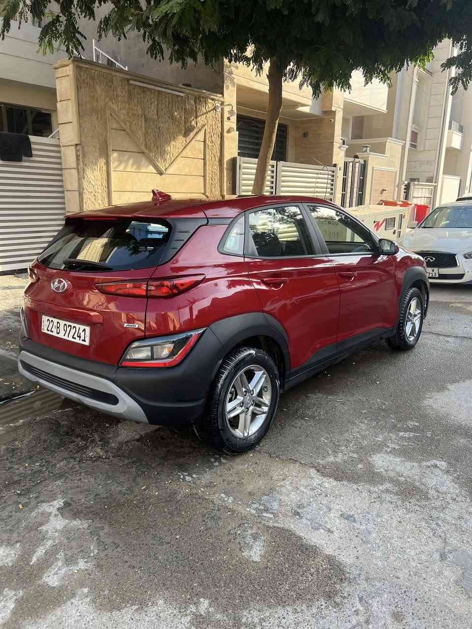 كونا موديل 22
السلام عليكم كونا 22 رقم اربيل باسمي ماشية 46 الف كيلو دفع رباعي 
تحديد مسار 
كروز سرعه 
رادار امامي 
 بيهة صبغ جاملغ وبنيد بدون اي نقص فقط شخط بالباب حاليا 

السعر 142 وبيهة مجال بسيط 
مكاني بغداد اليرموك ***********
