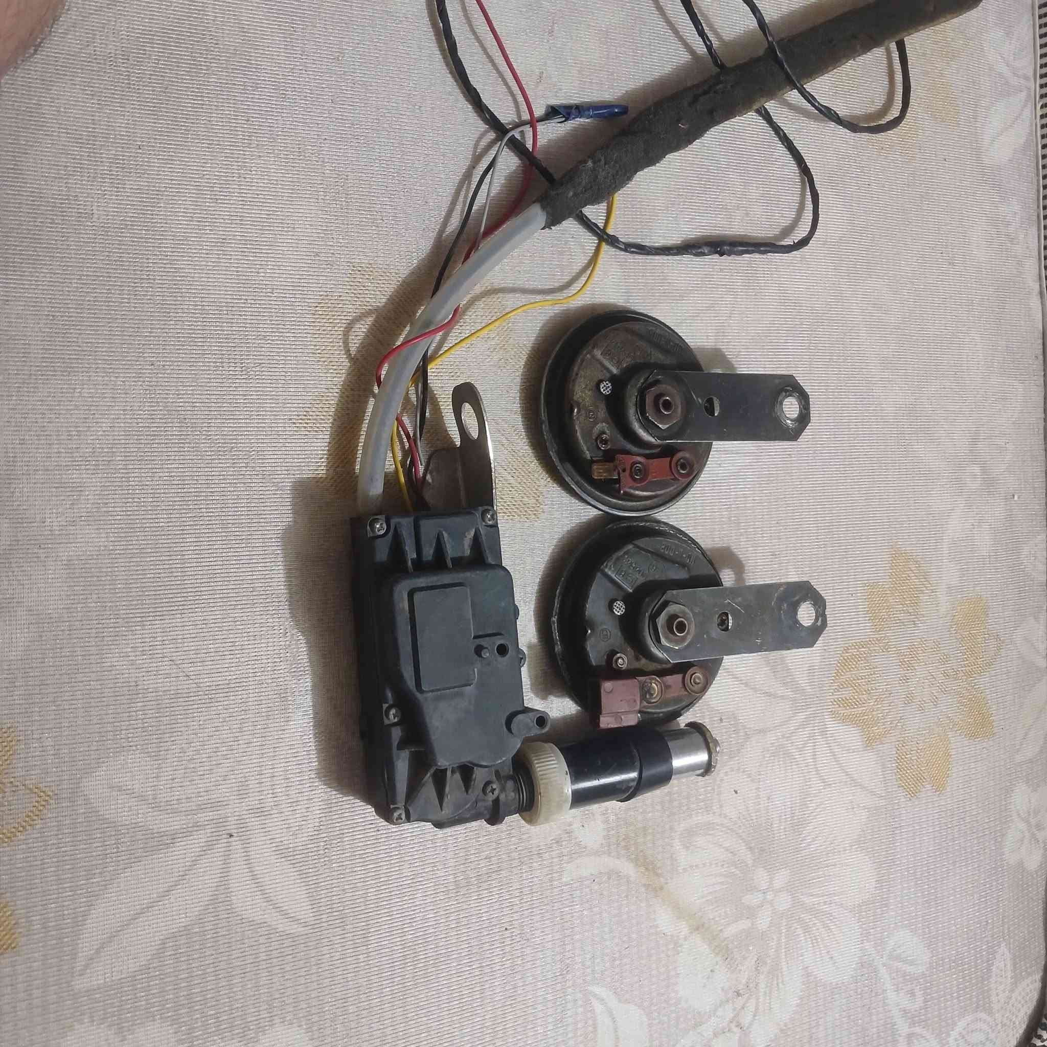 صباح الحلويات هورنات سيدان فيشه حمره 175×
اريل خلفي كرستال ثلت ترباع 100العنوان النجف الاشرف 

ابتواصل فيس واتساب 

***********
