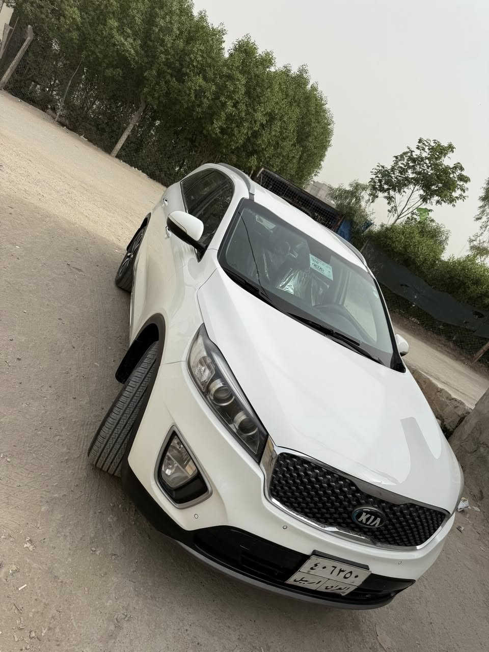 السلام عليكم
سورنتو 2016 خليجي 
محرك 4 سلندر 2500cc
نص مواصفات سياره بدون صبغ بيها شبر خشم جامرلغ يمين 
الاستفسار /***********
