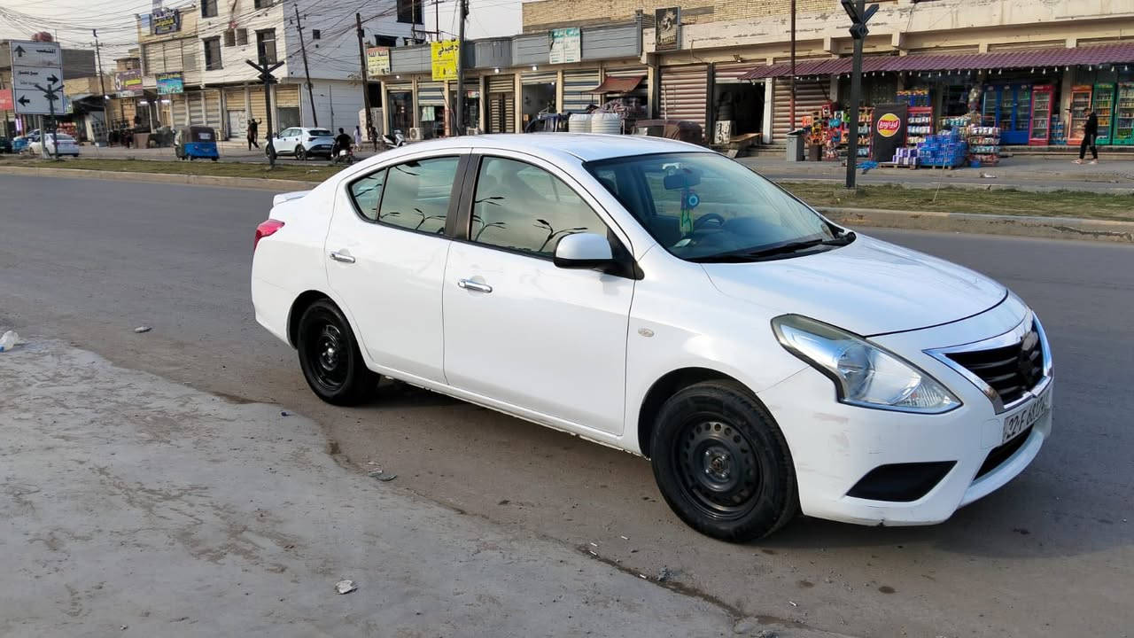 سلام عليكم نيسان سني هندي مديل 21سيارة حلوة ونصبتهة كير مكينة مكفول. تبريد تخم تاير جاهزة ترايك وين ماتريد بيهة أربع قطع صبغ ب 93 وبيهة مجال للشراي الاستفسار تواصل مع صاحب رقم مكلف بل نشر 

***********
