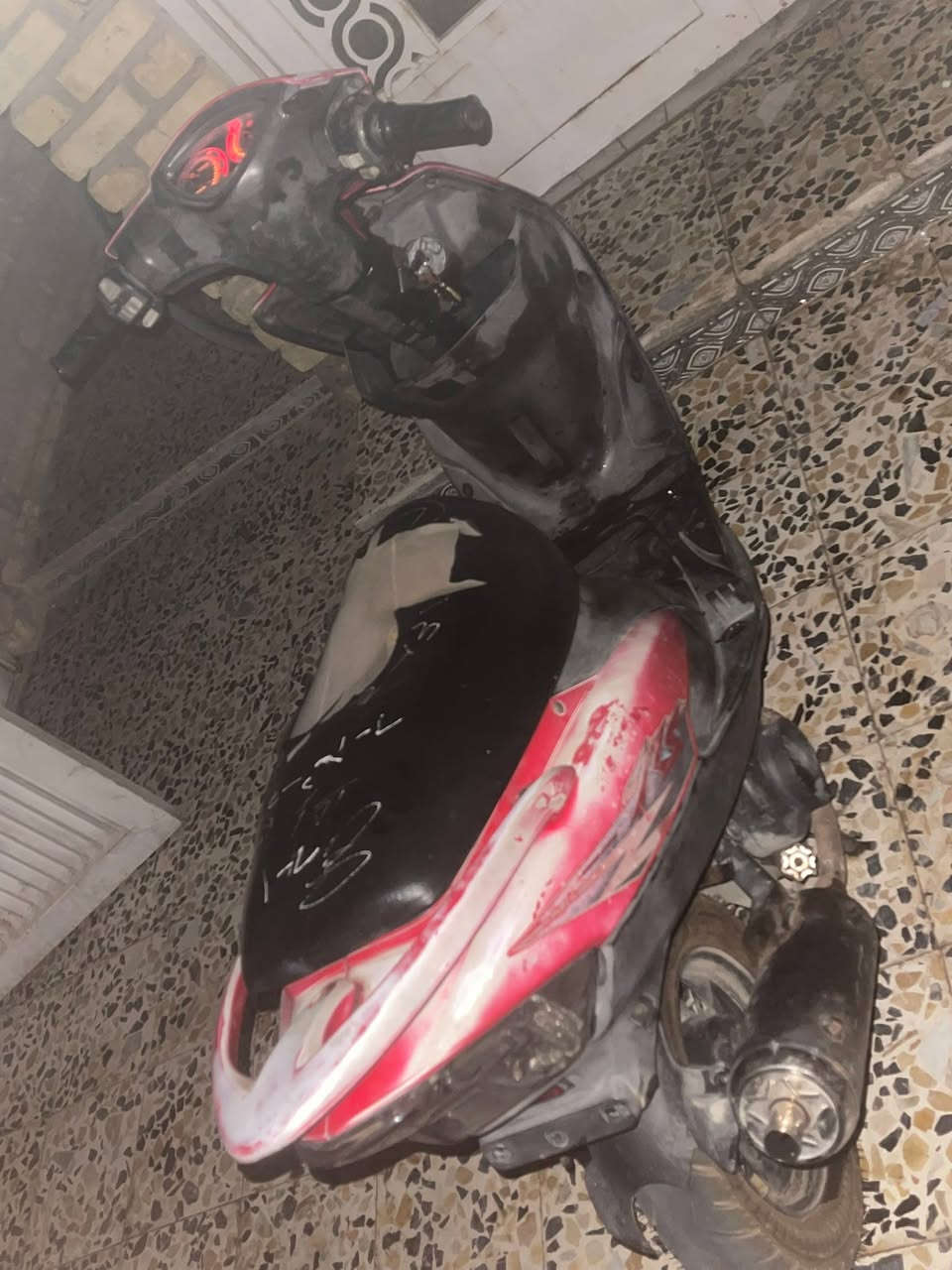 سلام عليكم ماكس عدله البيع سعر650قفل دراجه مكينه مامفتوحه على البلاد شلعه ومعدل كهربائيات كلها شغاله  مكان العماره ابو رمانه قرب حسينيت رسول  ***********
