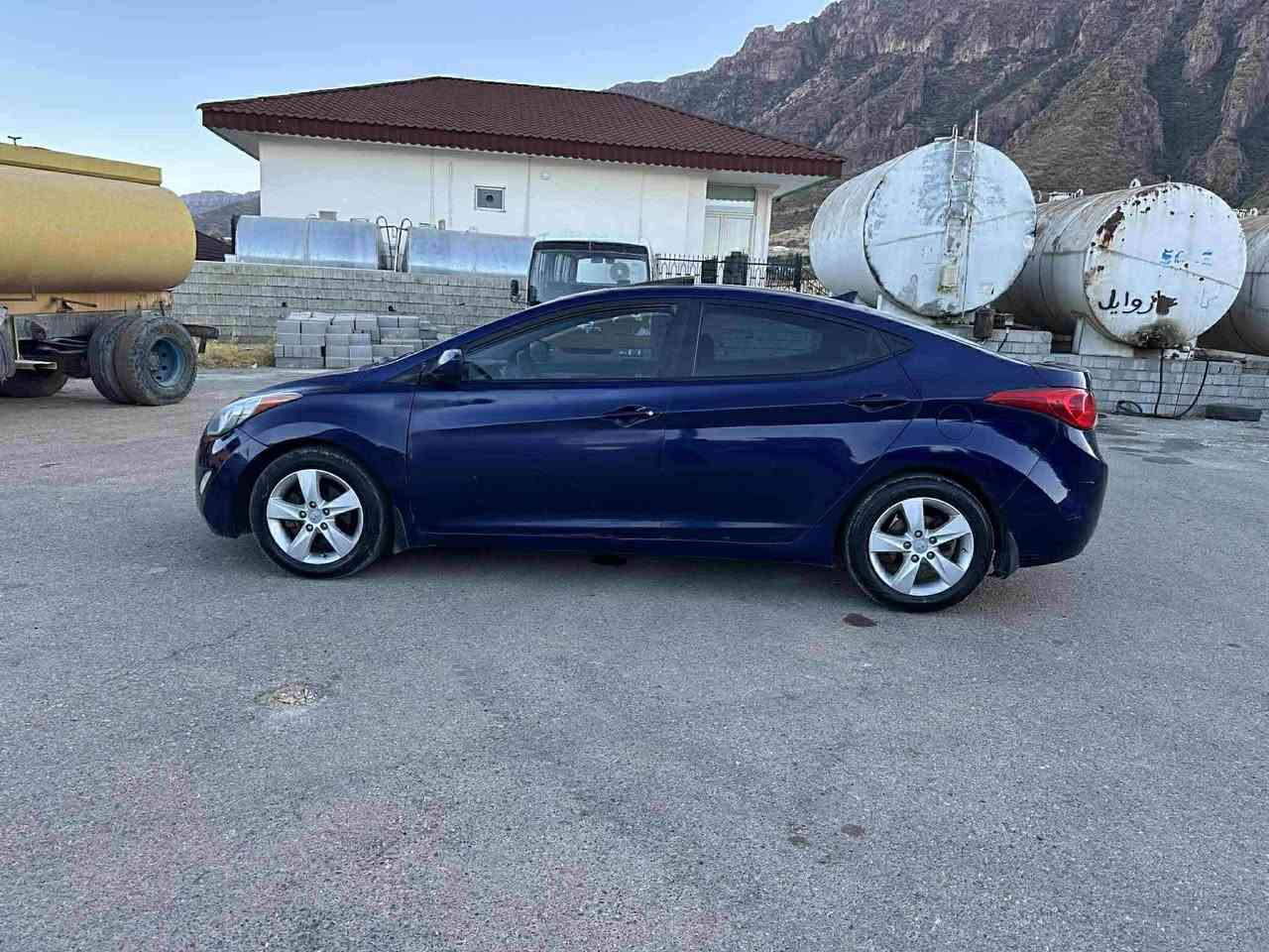 هۆندا ئەلێنترا ٢٠١٣ 
لێزەری دوبەی بڕاوەیە
فول مواسەفات 
سلآیت 
کوشن جڵد
ئیکۆ
تراکشن
تعدید سورحە
کوشن هیتەر 
کارەبای هەمووی بەشەرت 
سحری/٥٥$و مەجال
*********** أربيل, العراق
