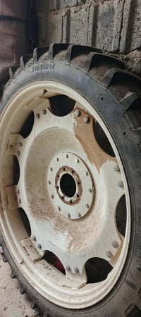 سەرەتا بەناوی خوای گەورە میهرەبان ئەم جوتە تایە بۆفرۆشتن زۆر پاک ماوەت...