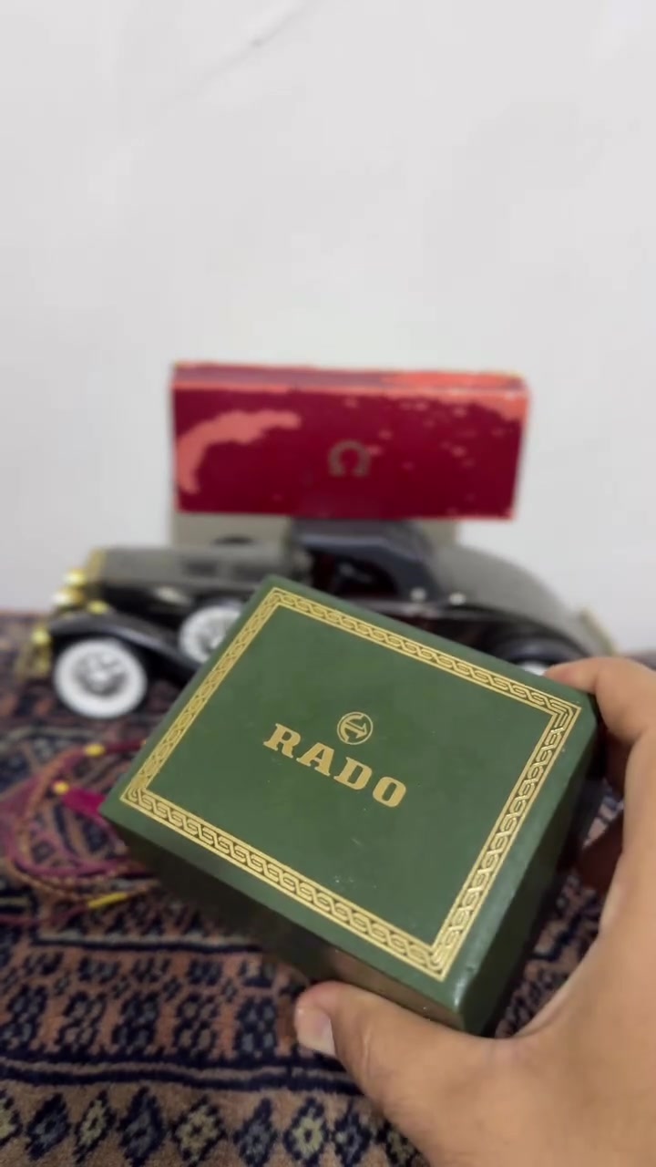 رادو مخزن انتاج الثمانينات مع العلبة الاصلية والگرنتي
ابعاد 28*31
تحفة تستحق الاقتناء❤️


**إذا كنت صاحب هذا الإعلان وتريد حذفه لأي سبب، رجاءا أرسل رسالة إلى الدعم الفني**