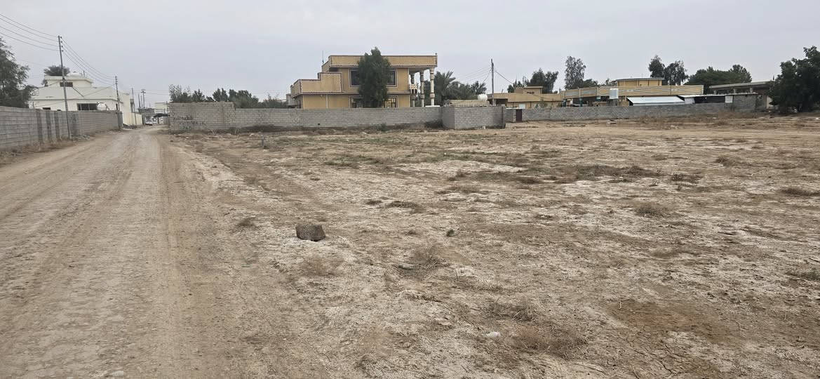 السلام عليكم قطع اراضي للبيع في قرية الخنساء .المساحه 500 متر كافت الخدمات  .اي ستفسار اتصال علاهاذ الرقم .(***********)....(***********).
