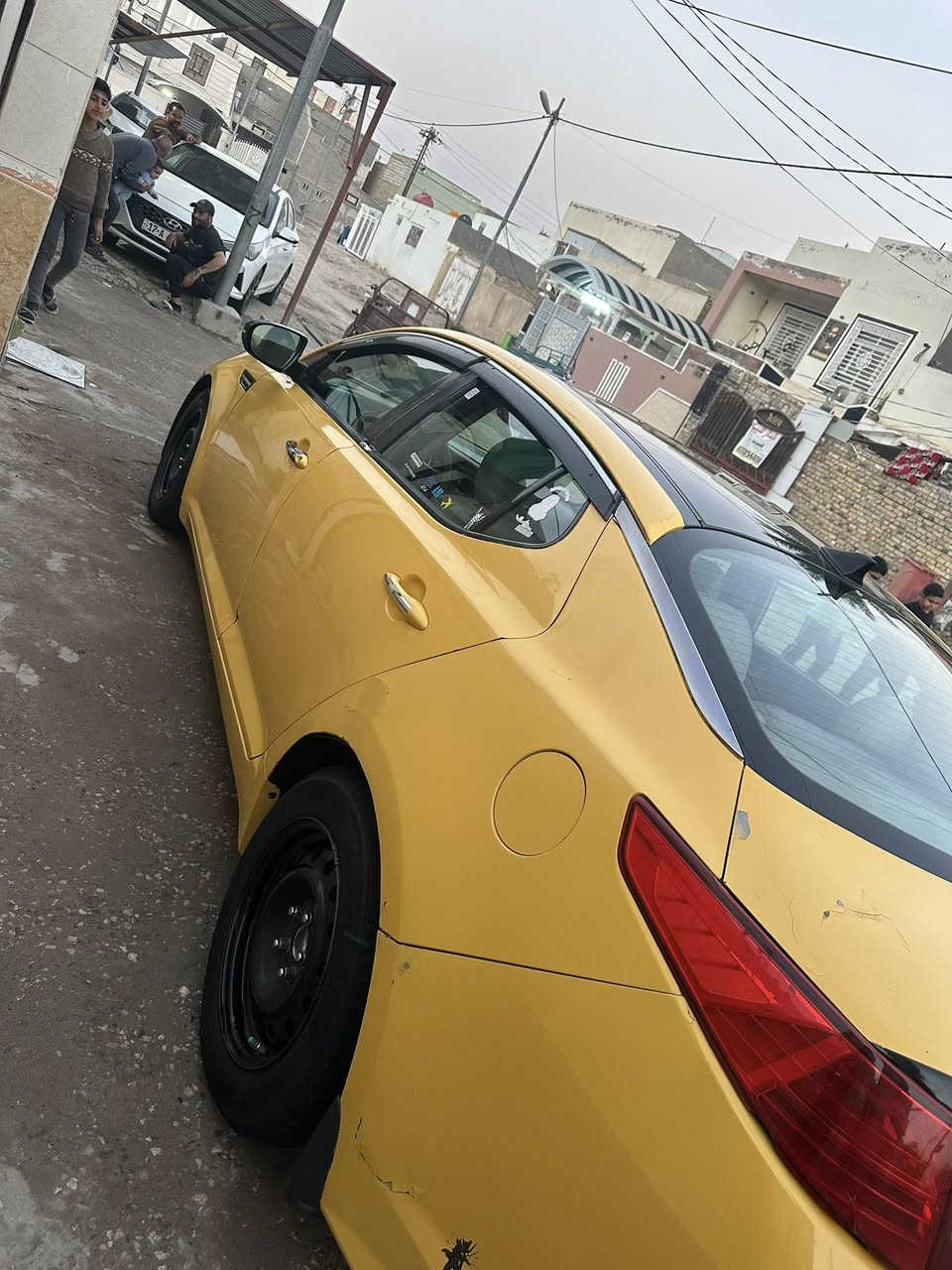 سلام عليكم
أوبتيما ١٣ أمريكيه فول موصفات بنو رما تبريد قطعتين 

مكينه ٢٤٠٠جيدي اي تبريد حداديه تخم تاير 

حادثه جاملغ خلفي بدون دواخل 

سياره جهزه خطه ديوانيه بغداد 

مكان سياره ديوانيه سعر ٩٠

***********
