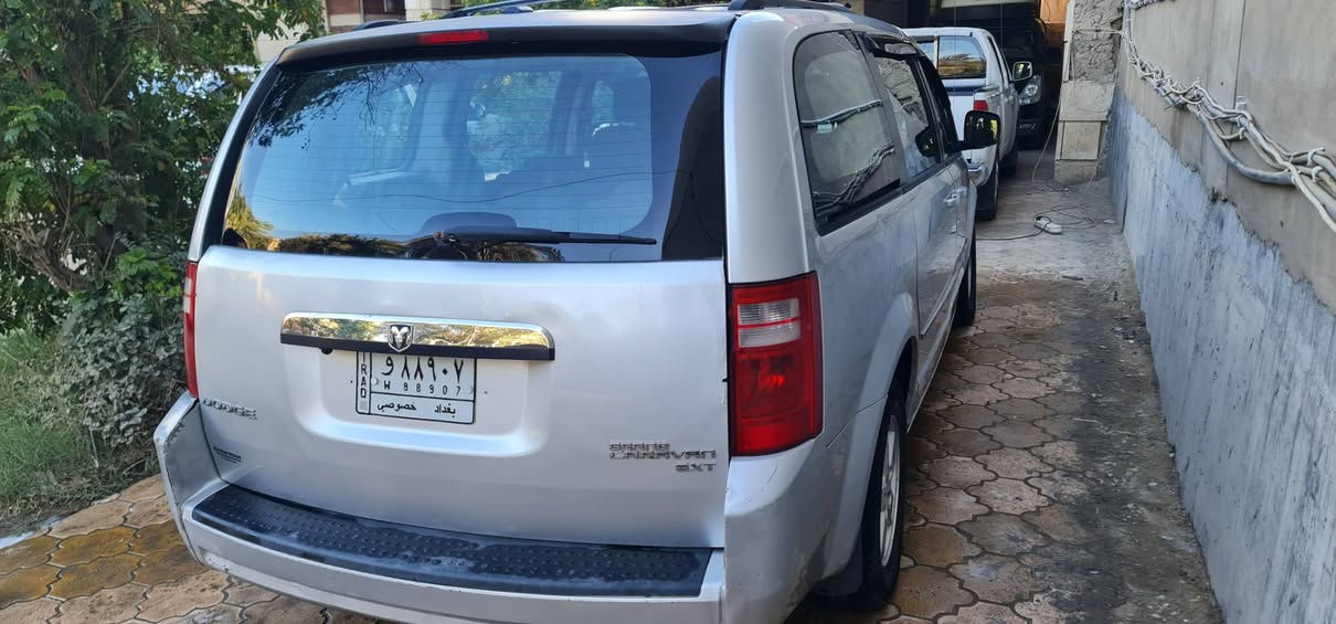 دوج ٧ راكب ٢٠١٠ كلين ٠محرك ٣٨٠٠ بيبان كهربائيه تايرات جديده صدر محرك نظيفات ١١٥ $***********
