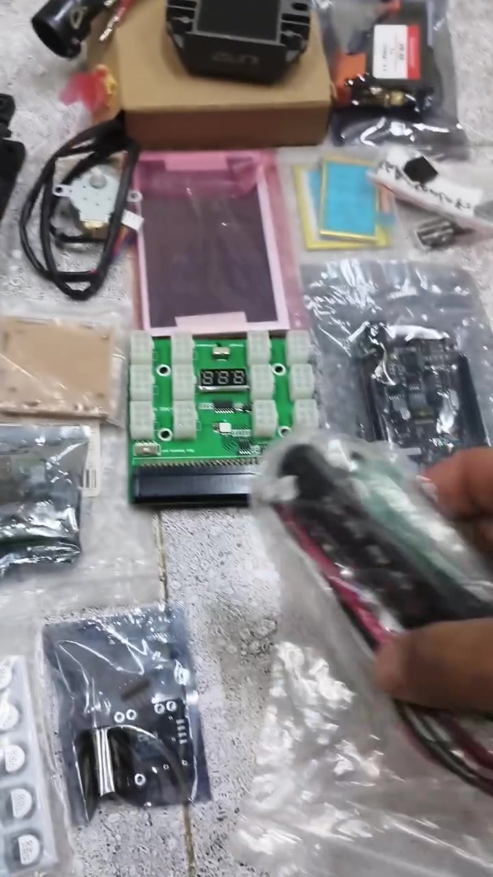 ٢٨ قطعة كلهن ب٥٠ الف


**إذا كنت صاحب هذا الإعلان وتريد حذفه لأي سبب، رجاءا أرسل رسالة إلى الدعم الفني**