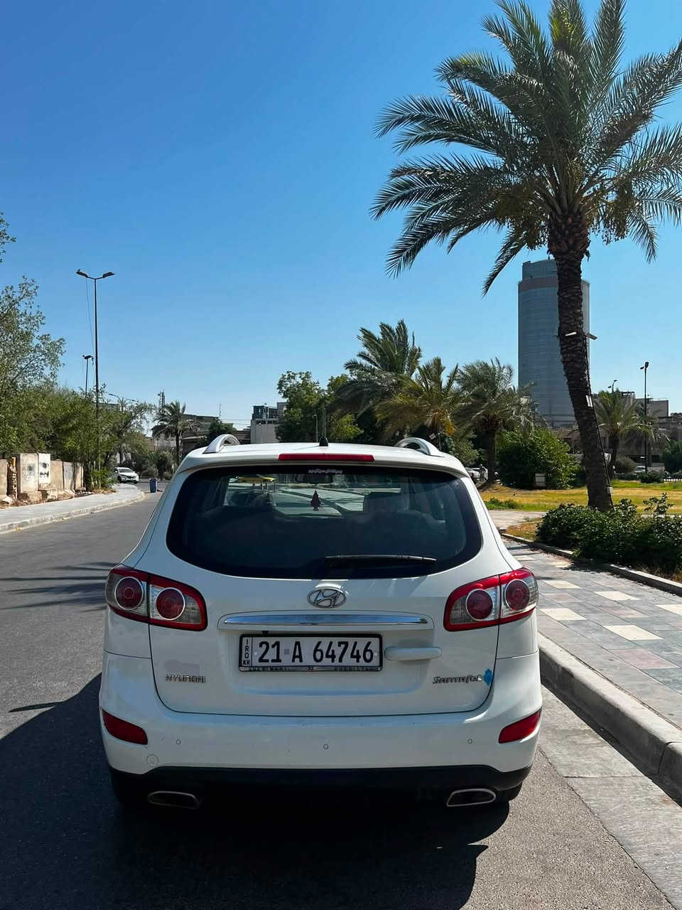 سنتافيا 2010 خليجي لون ابيض  7 راكب
فول مواصفات فتحه كشنات جلد تبريد 3 قطع  فول فول اشاير مري 
محرك 4 سليندر محرك كير مكفولات كفاله عامه سياره اي نقص مابيها حداديه تخم تاير جديد بل جيس السياره 
السياره مكفوله بيها فقط باب امامي صبغ بس بيها بوارد اصغار الباقي مكفول يعني بيها بيس قطعه وحده 
رقم السياره سليمانيه شرط التحويل 
السعر 120 $
مكان السياره بغداد ***********
