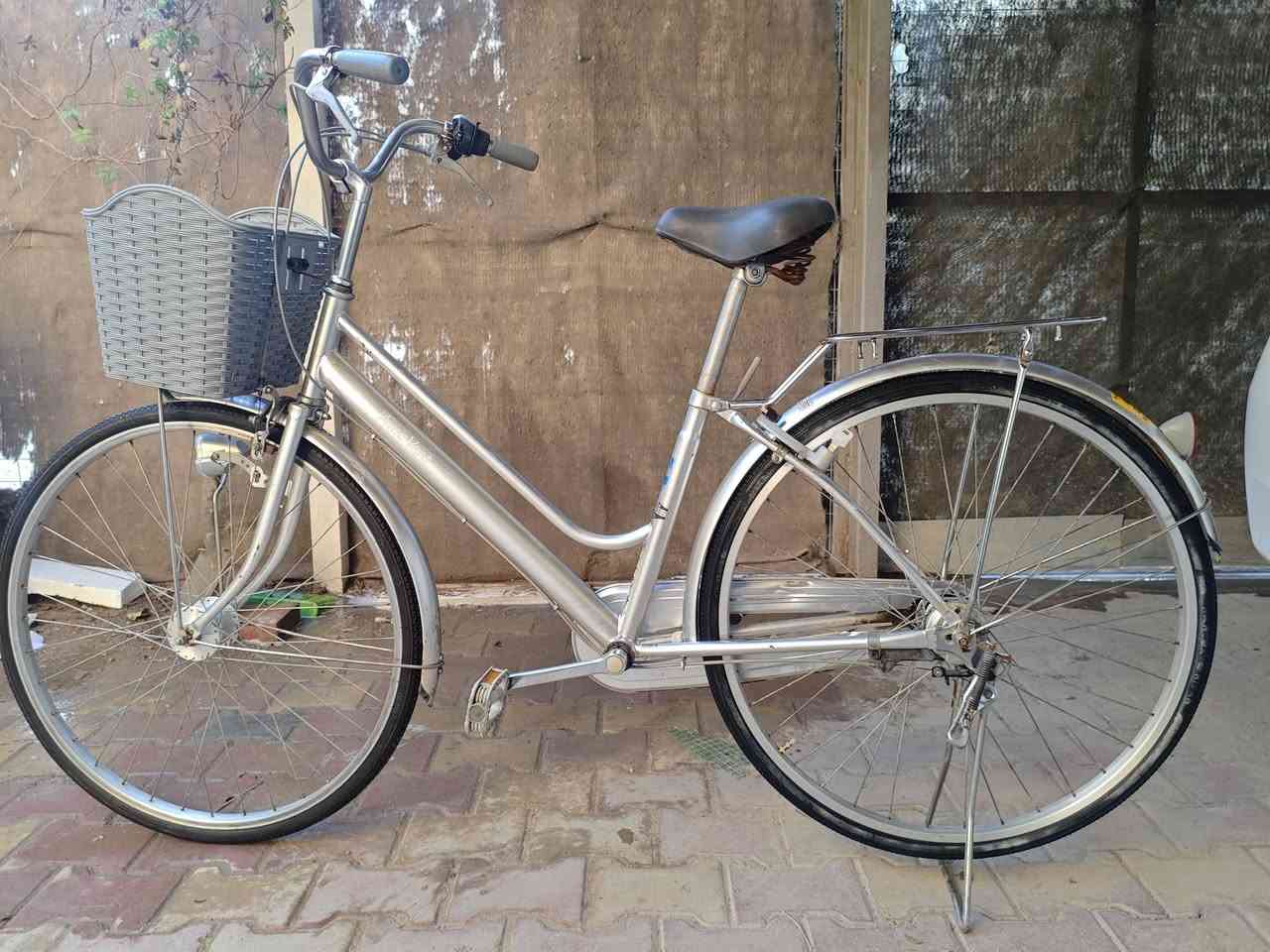 متاح باسكل ياباني نظافة فول السعر 100 الف ،مركز الديوانية (الخصيمة) ، ***********.
