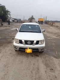 نيفاره 2014 للبيع او مراوس  سياره جاهزه وحلوه كير ومكينه وحداديه وتاير...