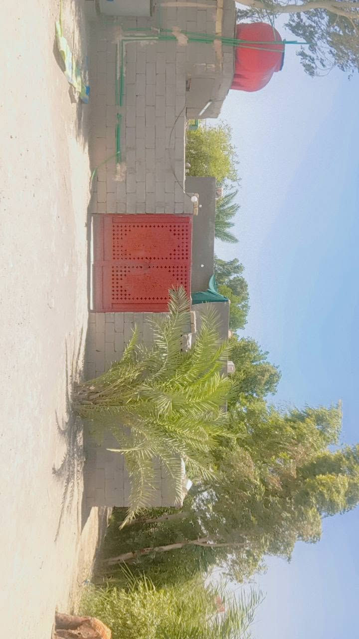 ارض زراعيه 4دونم متوفر ماء سقي وماء اساله كهرباء ثري فيكس ثلث خطوط تحتوي ع أصناف نخل ممتازه أكثر من 60نخله ارض مخدومه وتحتوي عله بيتين و محصار قريبه عل سبيس قطاع ثالث قرب ارض الحاج جليل مجيد
***********
