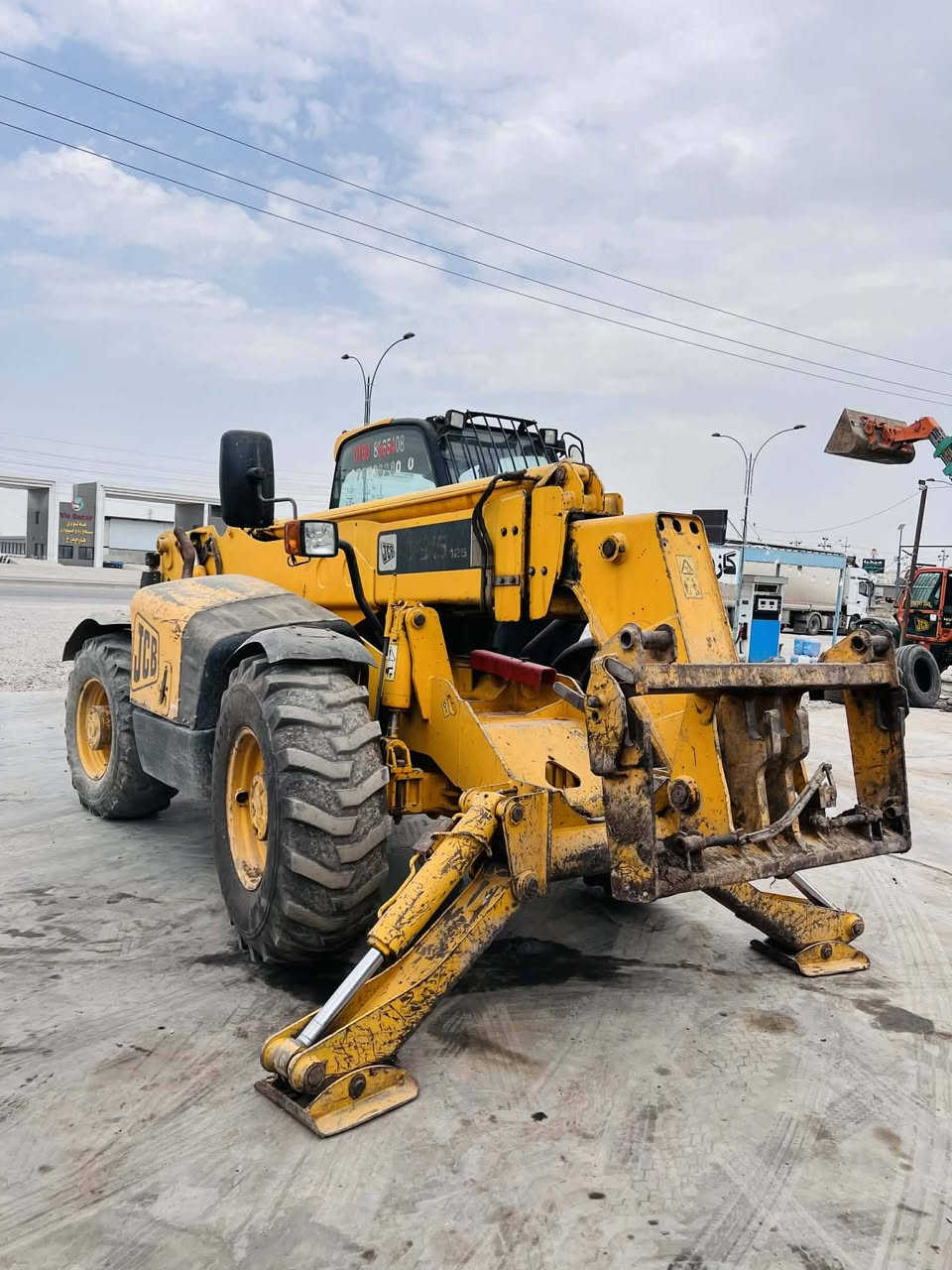 للبيع موديل ٢٠٠٥رقم اربيل جديد سعر ٢دفتر واتس اب ***********حجم ١٢متر 
@إشارة
