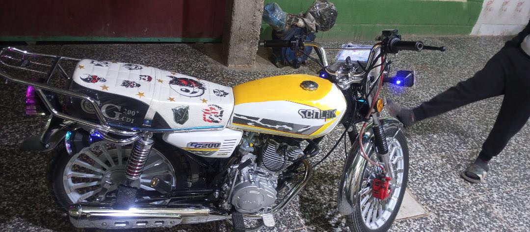 سلام عليكم سونك 25باب اول كفاله من التاير لتاير دراجه خير من الله مكينه 200cc شلعه ومعدل فول كهربائيات شغاله اسعر 775 ￼وبيه مجال شي قليل حك الجيه المكان ديالى الخالص ***********
